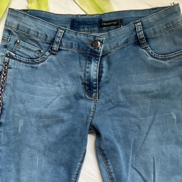 ⭐️nwt Tricotto Denim Capris⭐️ - Picture 3 of 8